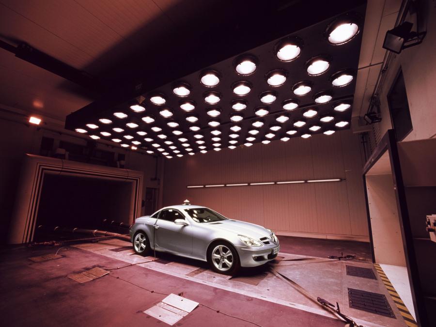  Mercedes-Benz SLK-Class 2005 года  (фото 76 из 259)